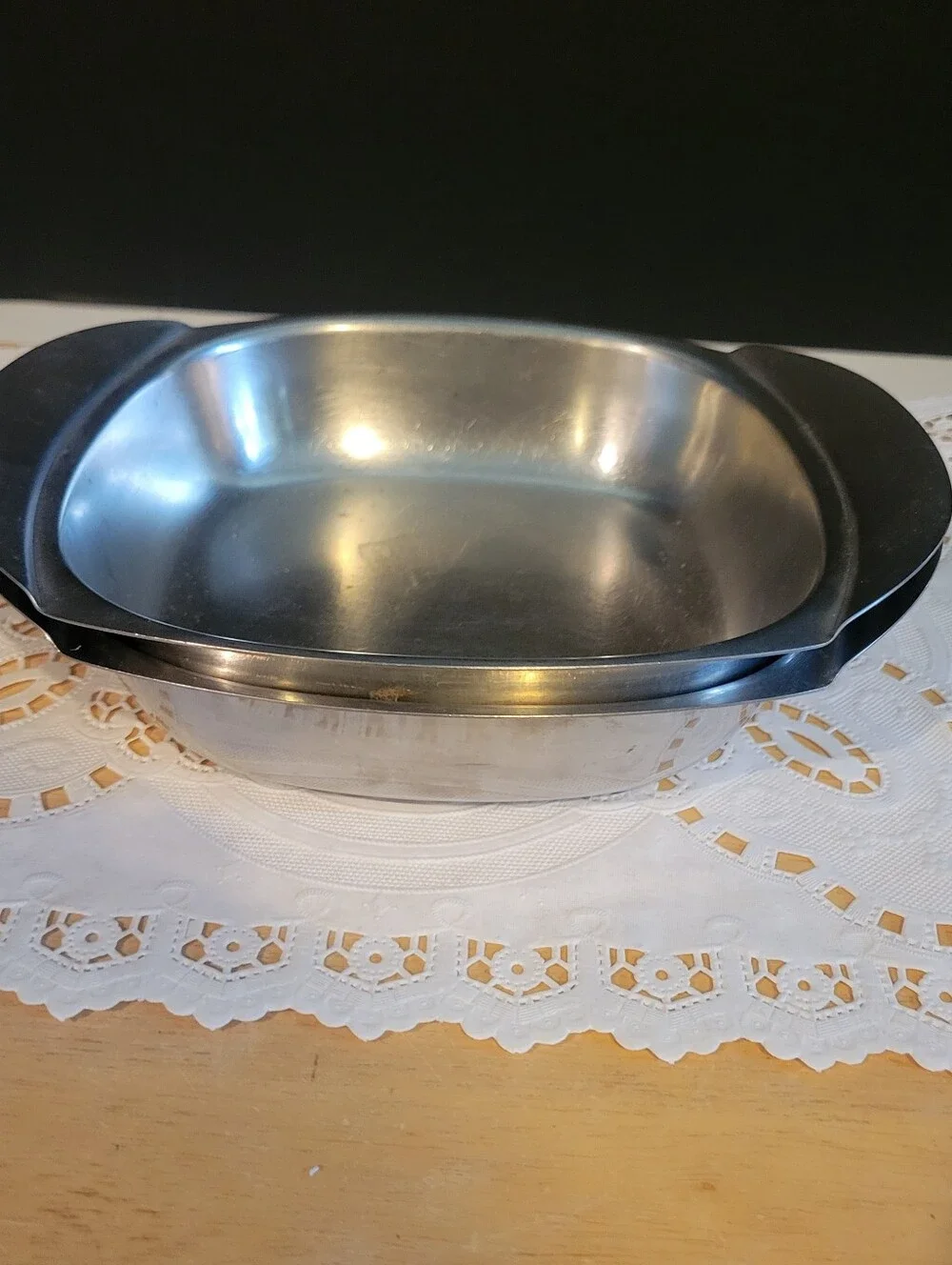 Cultura 18-8 Stainless Steel Rectangle Cafeteria Trays (Set of 2) - 8.5